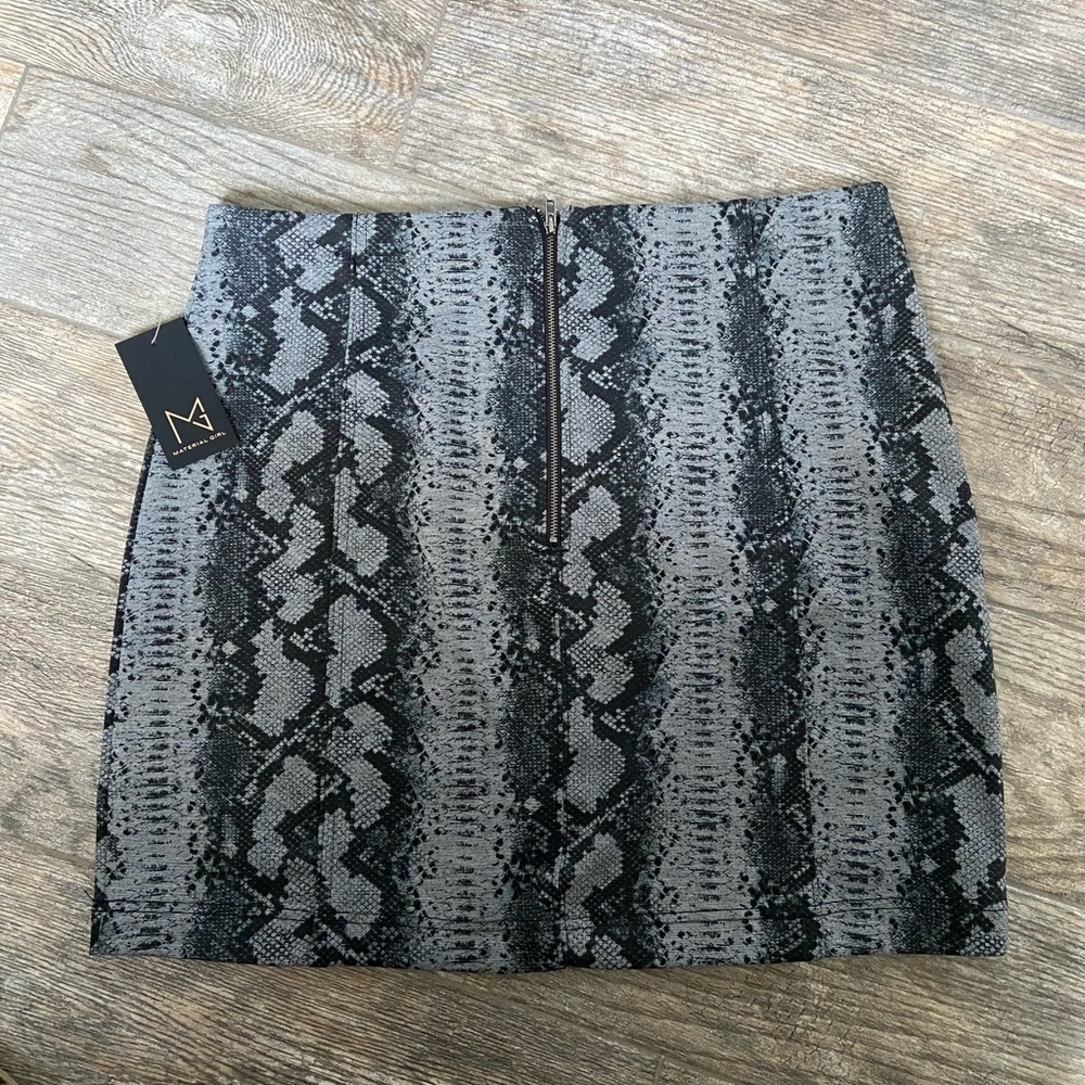 Material Girl python print mini skirt - Picture 3 of 11